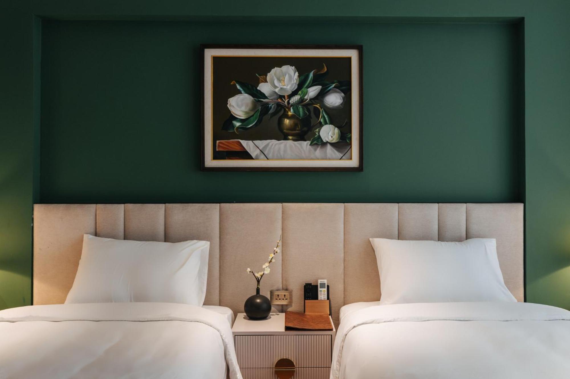 Sword Lake Hotel Ханой Экстерьер фото