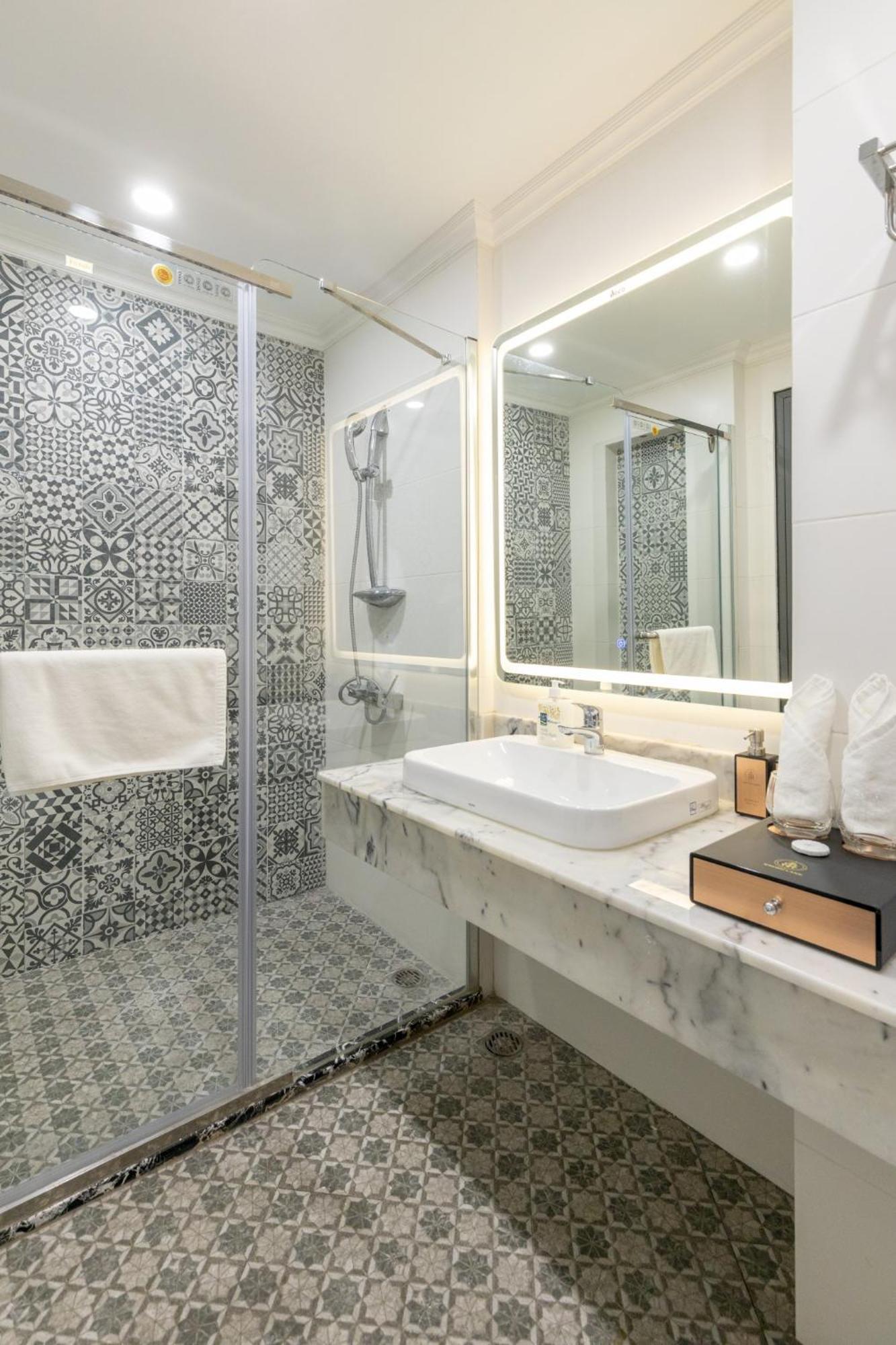 Sword Lake Hotel Ханой Экстерьер фото