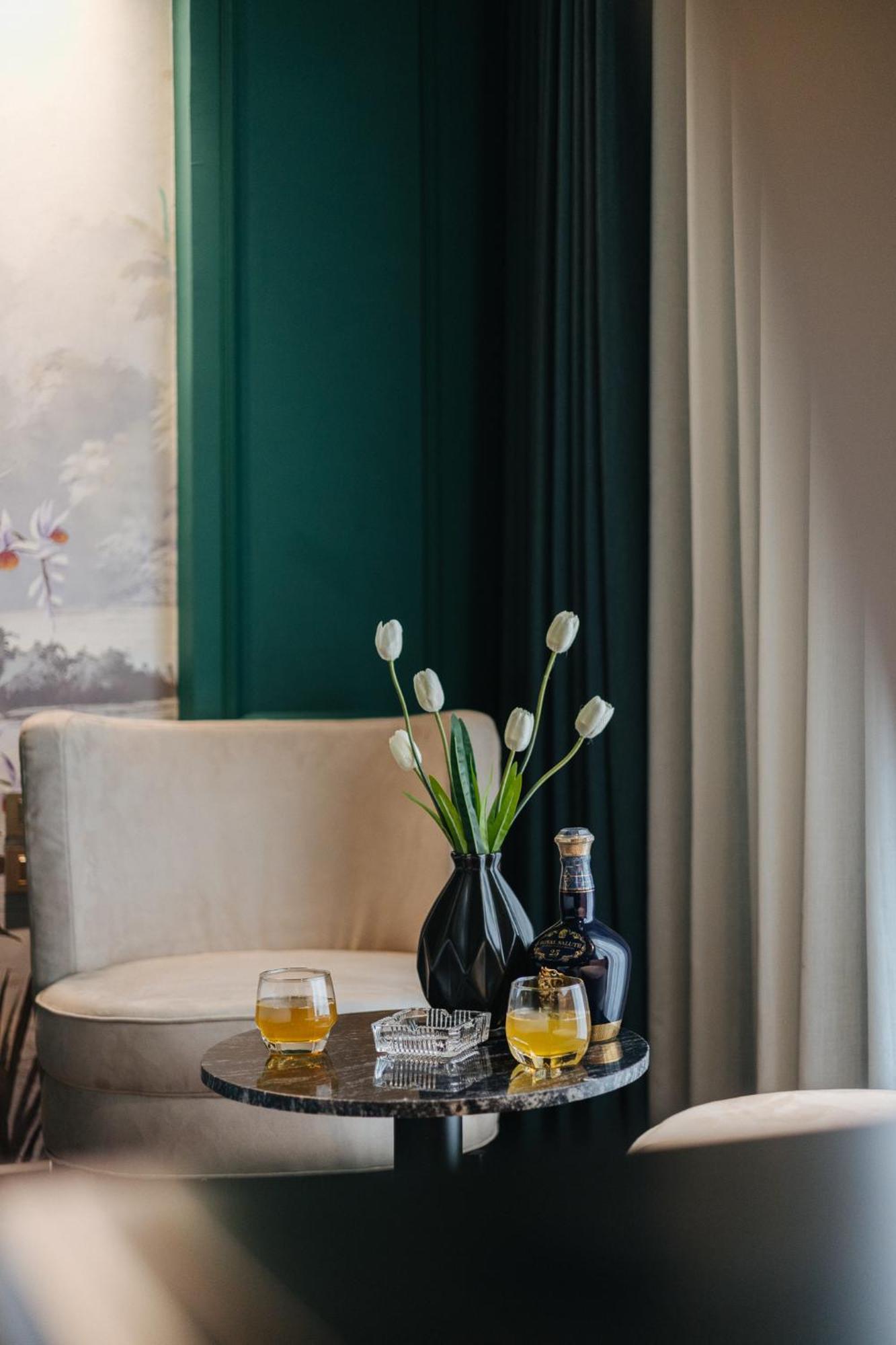 Sword Lake Hotel Ханой Экстерьер фото